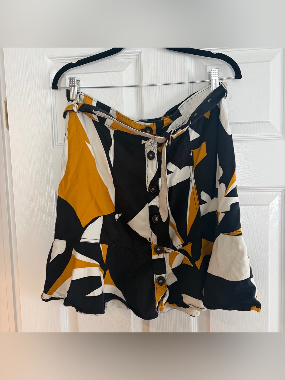 Nine West Black, White & Mustard Abstract Print Skirt
